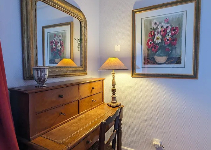 Rustique Au Coeur De L'allier Avec Poele A Bois - Fr-1-582-543