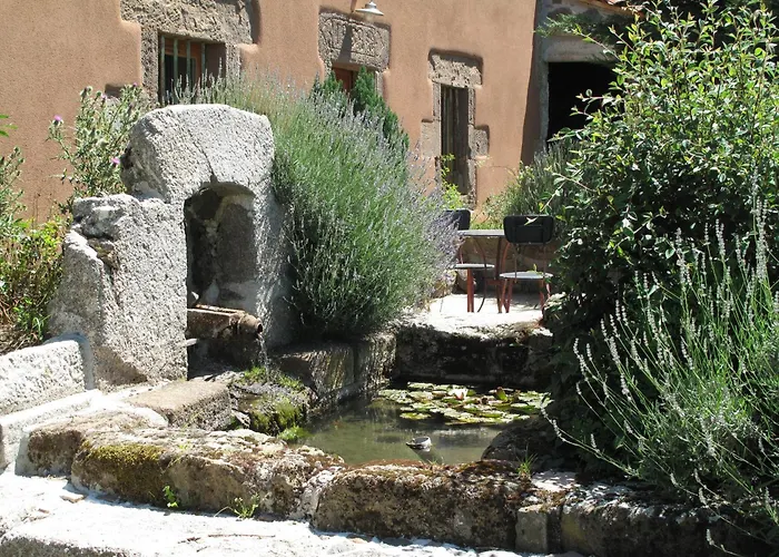 Rustique Au Coeur De L'allier Avec Poele A Bois - Fr-1-582-543 Saint-Bérain